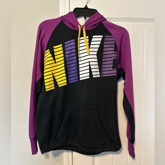 Nike Sweaters - Nike Therma Fit Woman's Size M Black Purple Pullover Hoodie Comfy Sweater Pocket